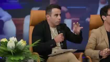 Resposta ao conselho no palco